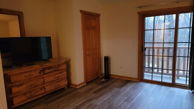 Building Photo - 2643 IL-178