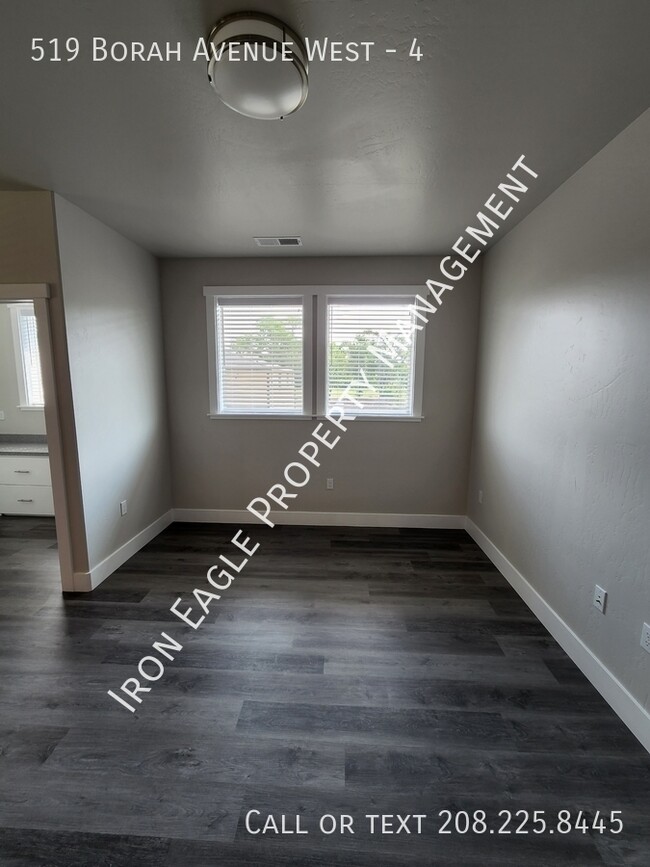 Building Photo - 519 Borah Ave W