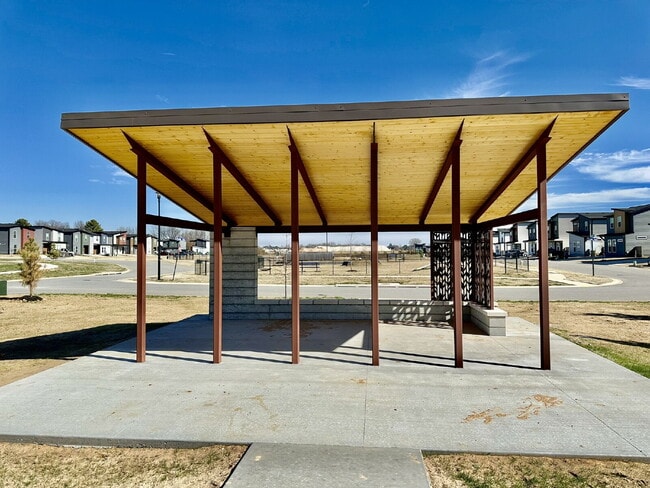 Building Photo - 861 Massachusetts Ave