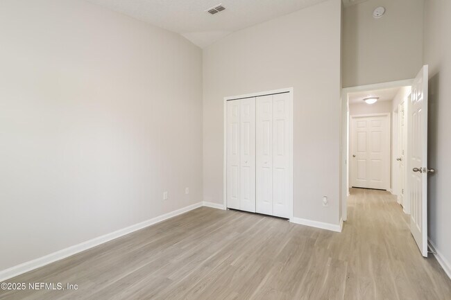 Building Photo - 416 Palm St