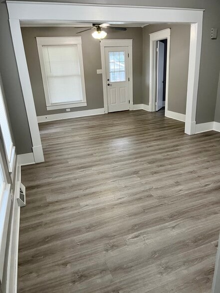 Building Photo - 406 N Lincoln St