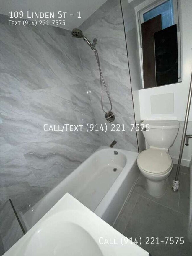 Building Photo - 109 Linden St