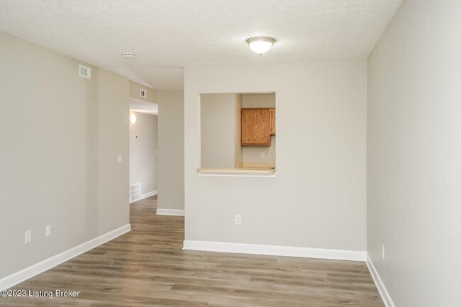 Building Photo - 2821 Rowan St