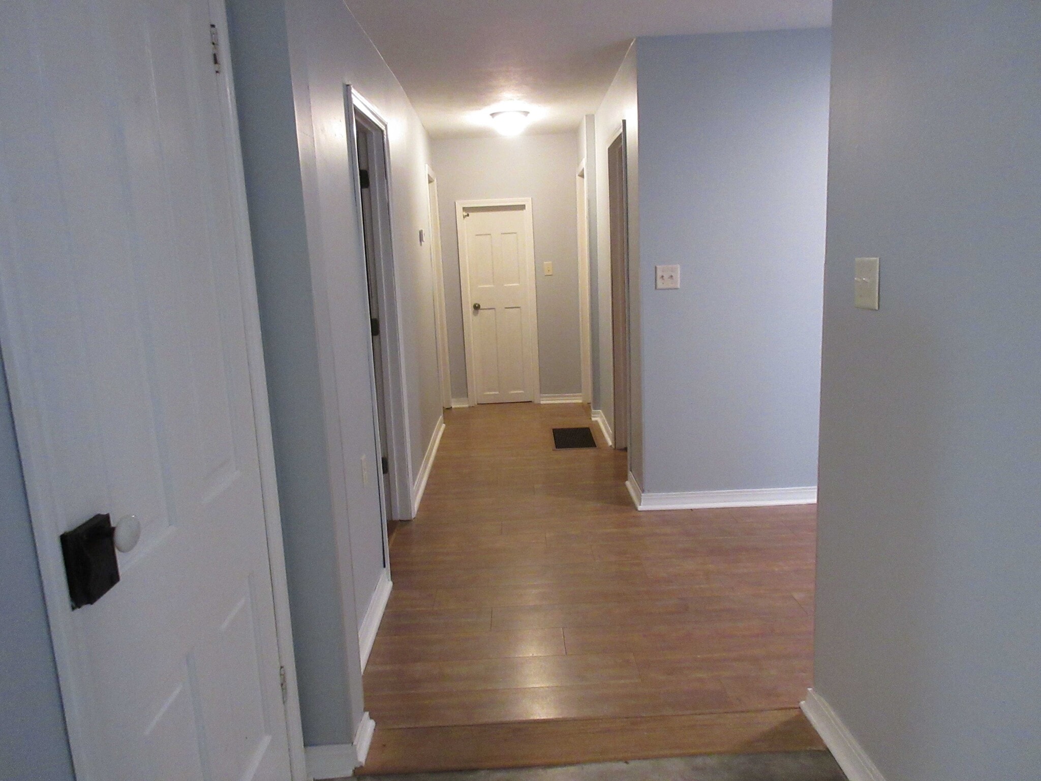 Building Photo - 301 N Main St