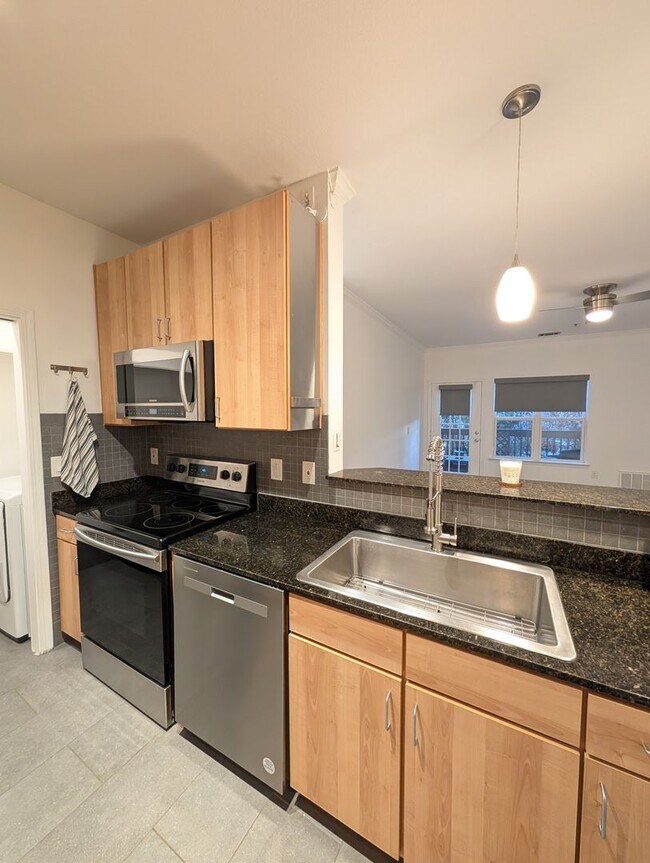 Building Photo - Asheville Condo Rental