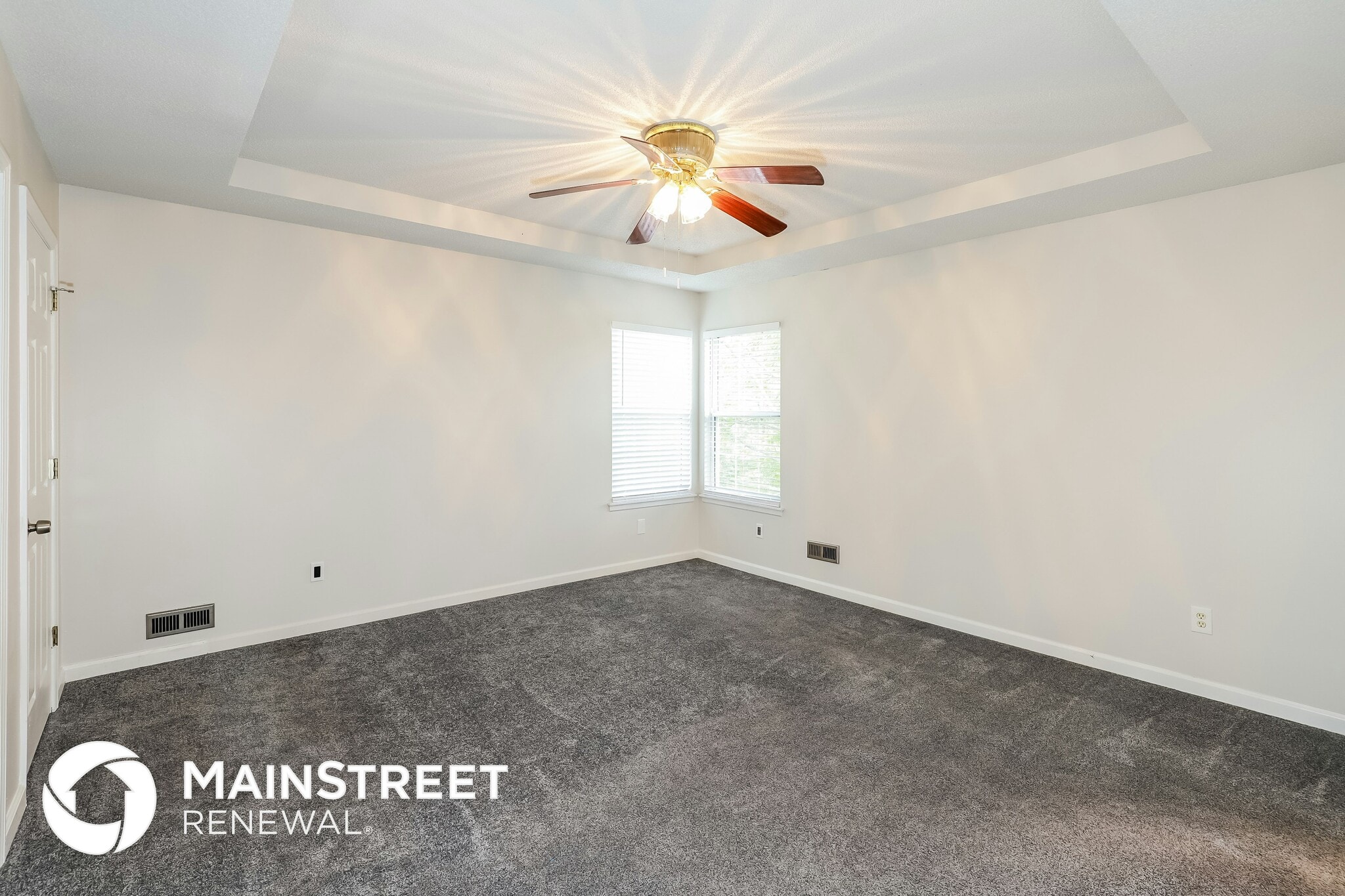 Building Photo - 1495 NW Yankee Dr