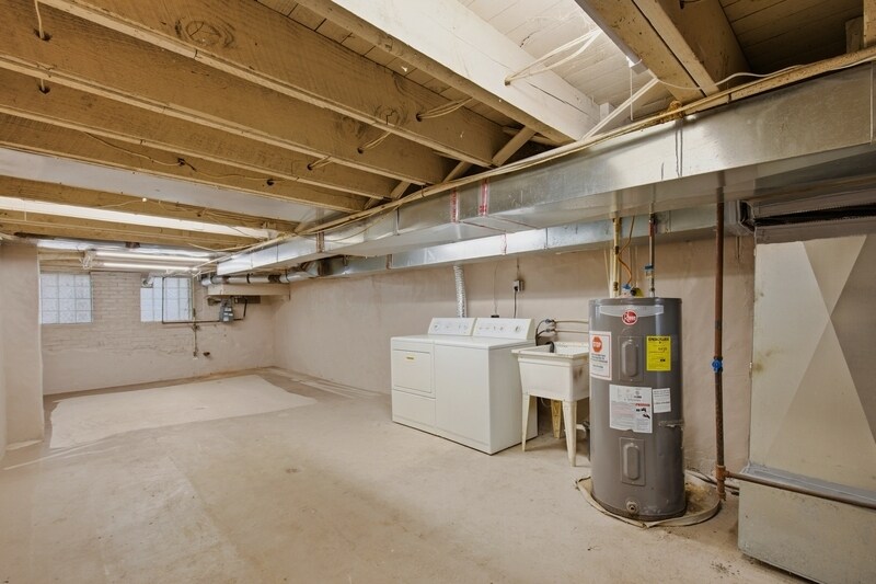 Building Photo - 2546 W Baltimore St
