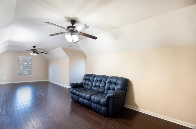 Building Photo - 9212 Concord Park Dr
