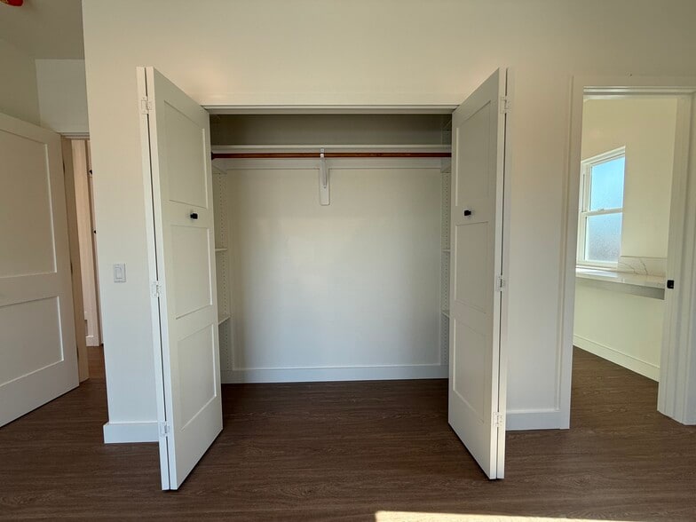 Bedroom Closet - 1809 Lake St