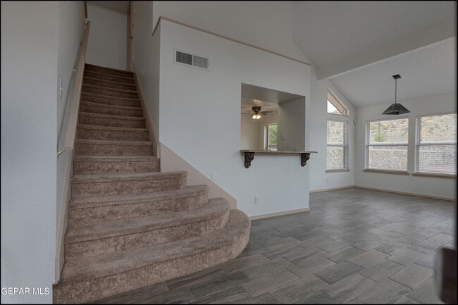 Building Photo - 894 Melville Ln
