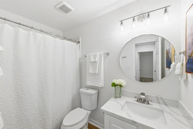 Building Photo - 19209 Sunken Creek Pass