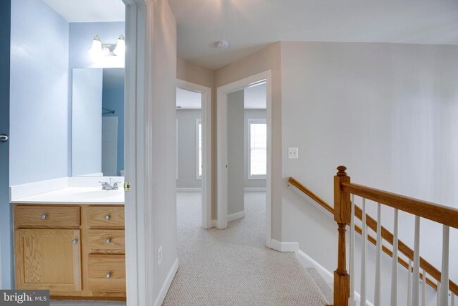 Building Photo - 12691 Heron Ridge Dr