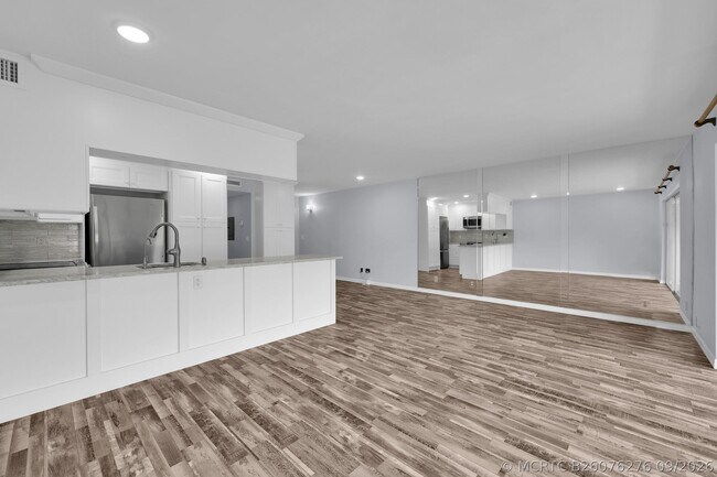 Building Photo - 342 Southwind Dr