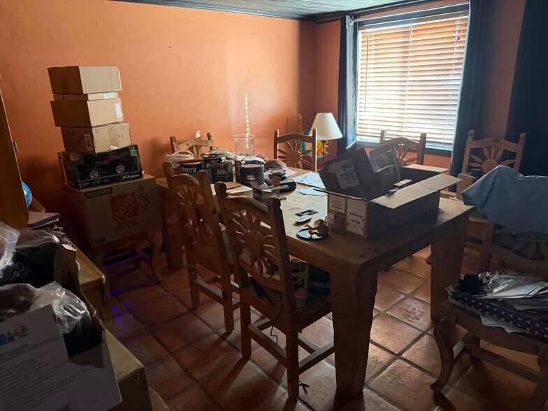 Building Photo - 57661 Aberdeen Dr