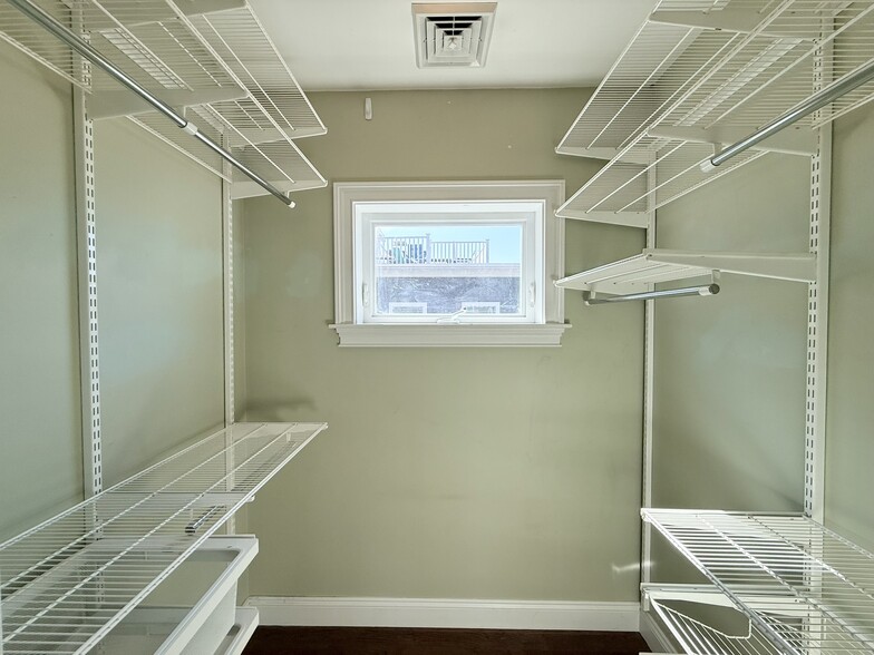 Building Photo - 4 Woodworth St