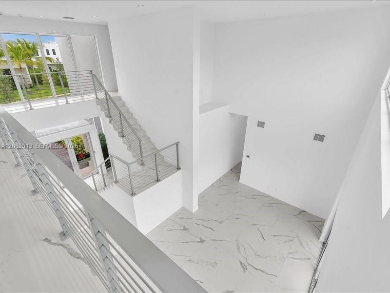 Building Photo - 16644 Botaniko Dr N