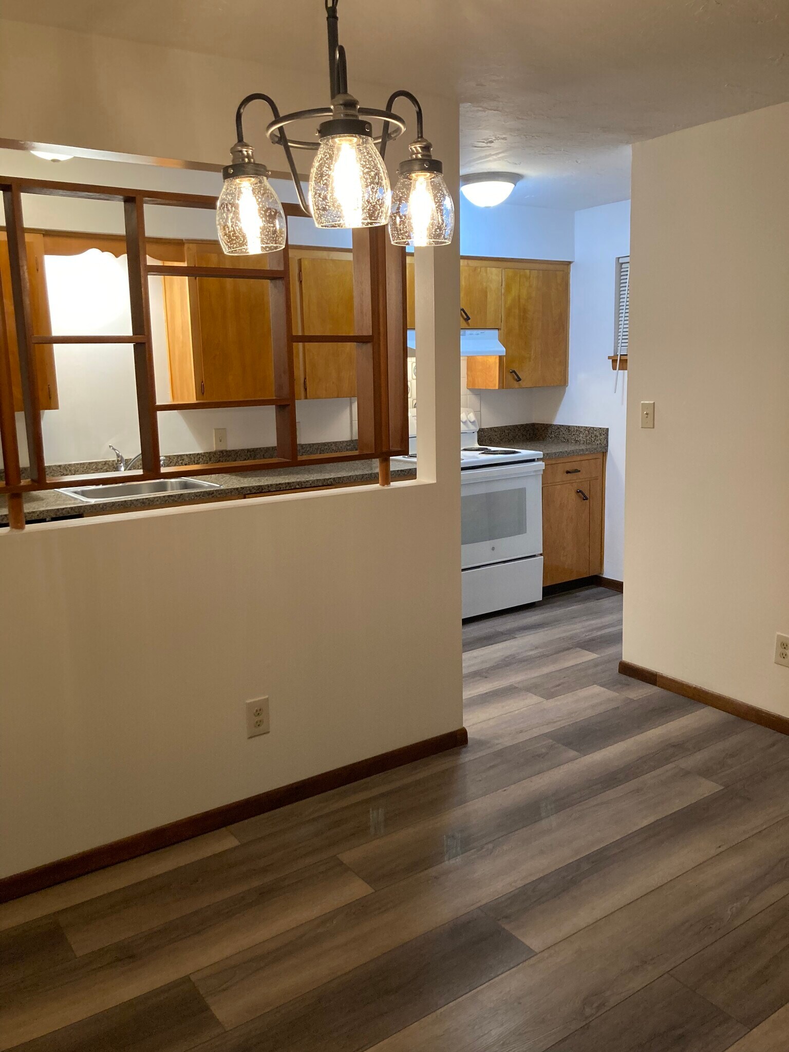 Kitchen - 1303 W 13th Ave
