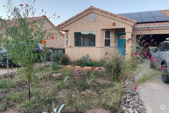 Building Photo - "Charming 2-Bedroom  with Spacious Living ...