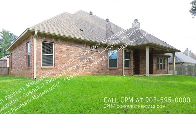 Building Photo - 807 Rugby Ln