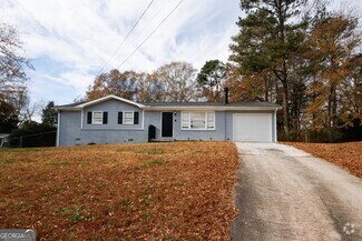 Building Photo - 5760 Lakeview Dr