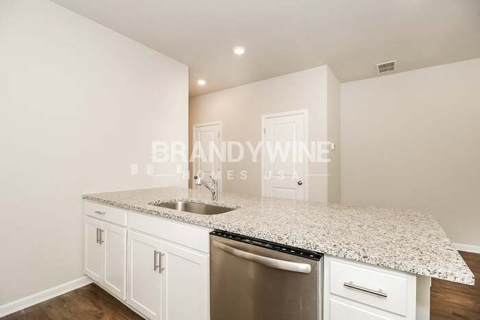 Building Photo - 211 Crestview Wy