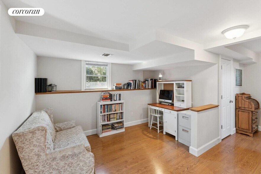 Building Photo - 64 Tanners Neck Ln