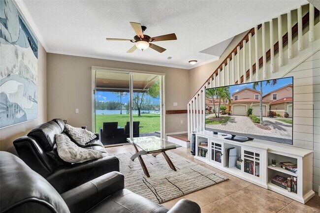 Building Photo - 4059 Crystal Lake Dr