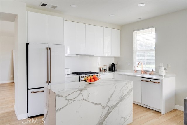 Building Photo - 23315 Portland Ln