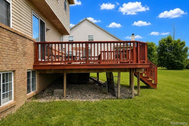 Building Photo - 4890 Spring Meadow Dr