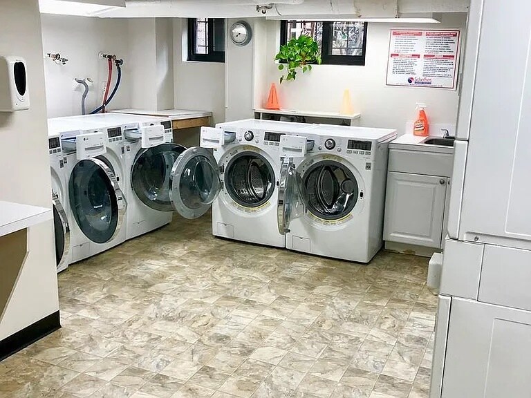 Building Photo - 1101 L St NW