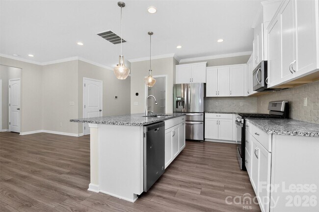 Building Photo - 17401 Carolina Hickory Dr