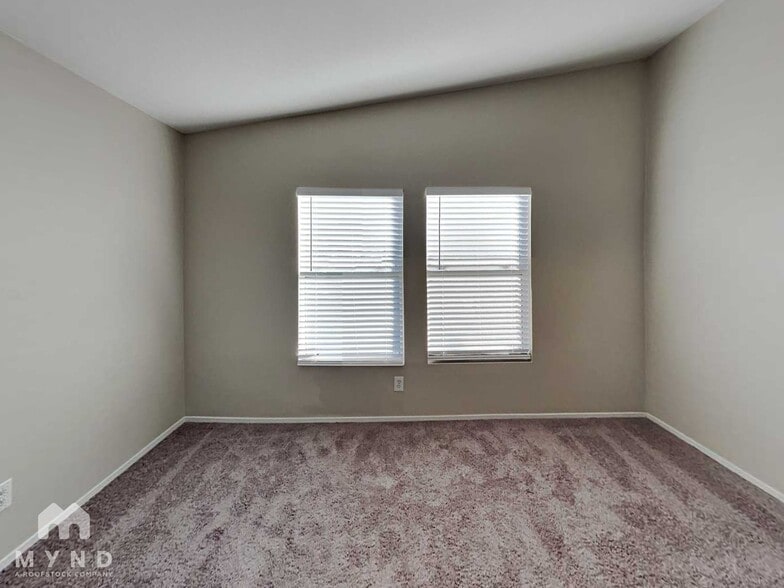 Building Photo - 2590 Alias Smith Dr