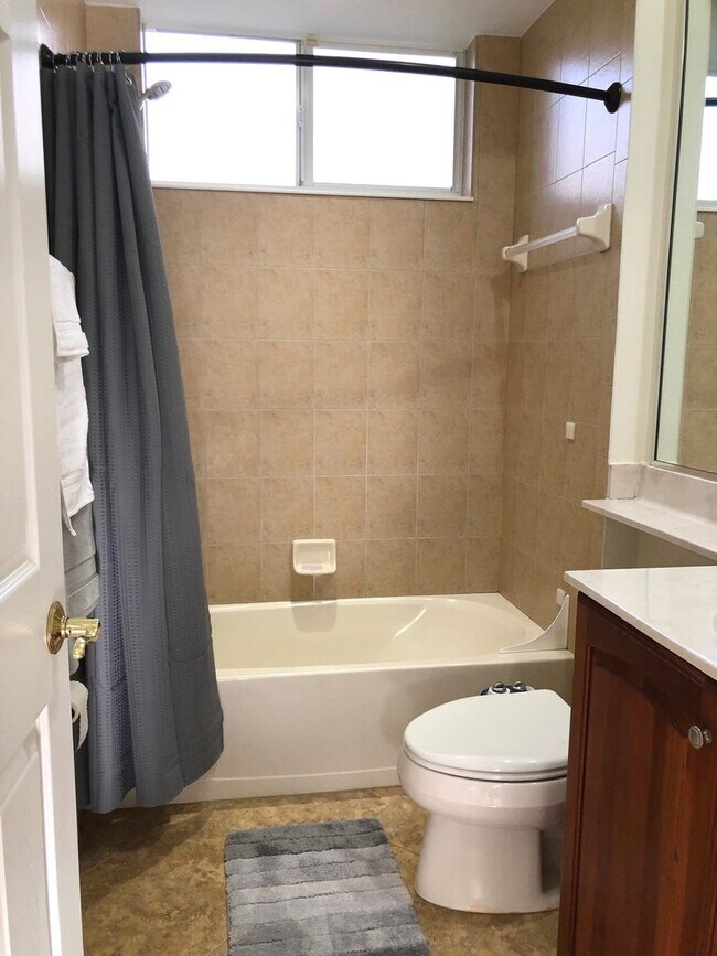 Building Photo - Osprey, FL 4BR/3BA Single Family Pool Home