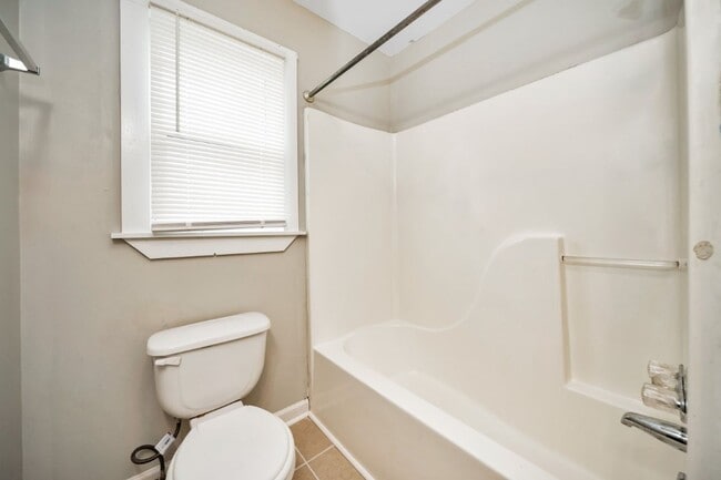 Building Photo - Incredible Value in Sylacauga – Appliances Included & Move-In Ready!