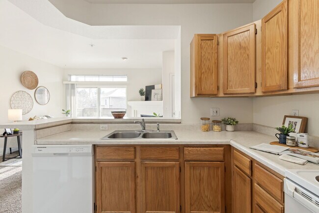 Building Photo - 4545 Wheaton Dr