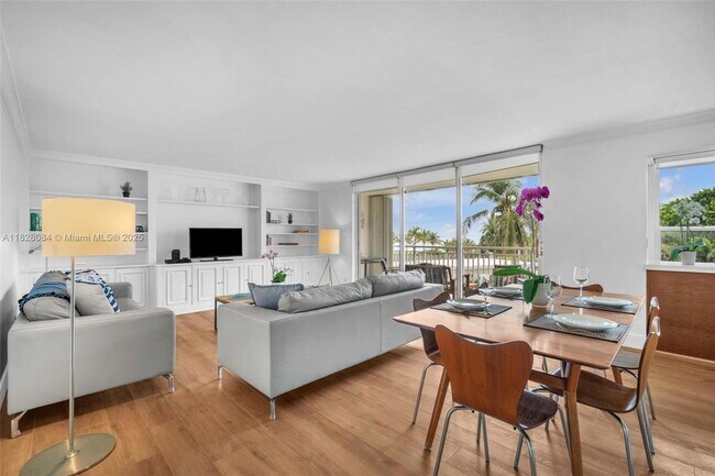 Primary Photo - 611 Ocean Dr