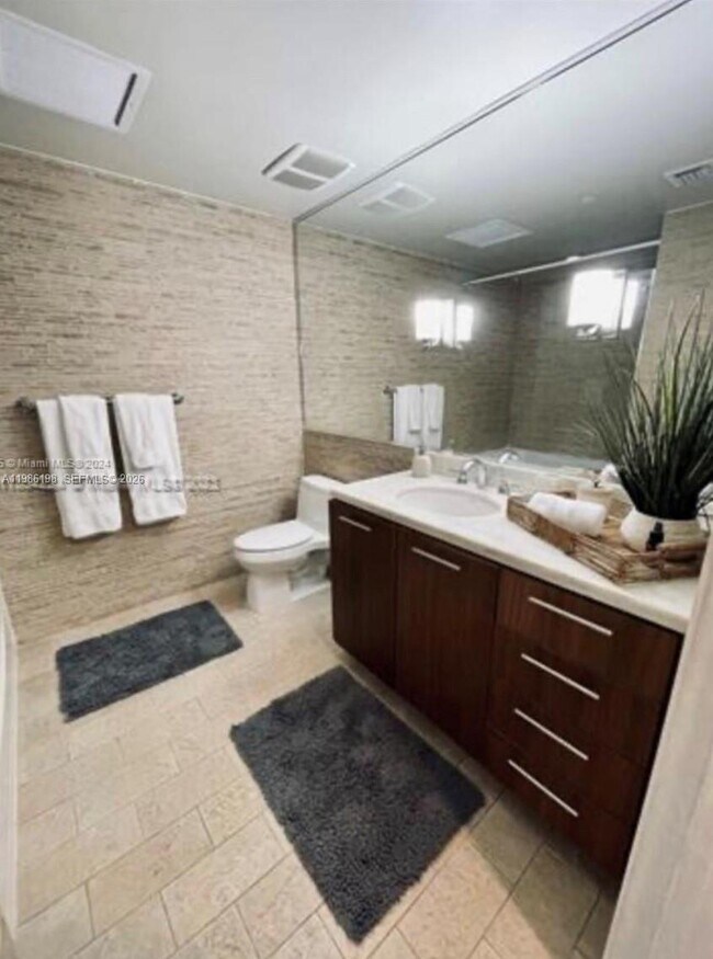 Building Photo - 50 Biscayne Blvd