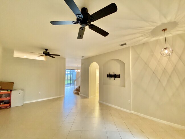 Building Photo - 7472 Bristol Cir
