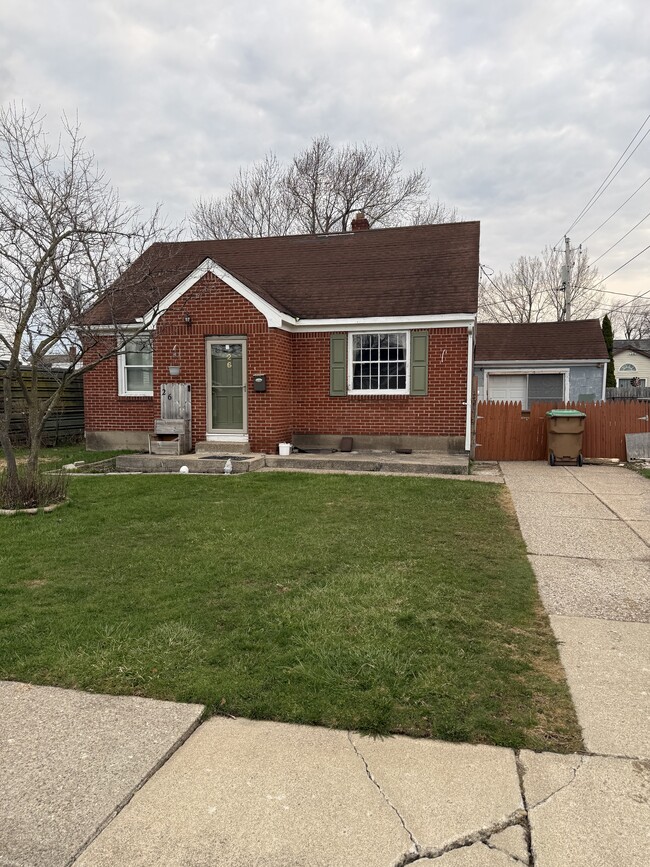 Building Photo - 26 Pinevale Ct