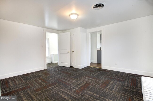 Building Photo - 27 E Bel Air Ave