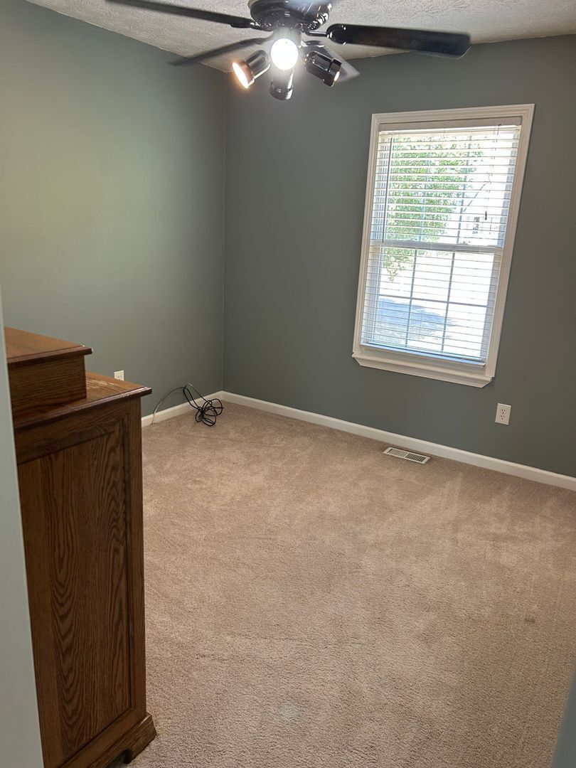 Building Photo - 5180 Sugar Crest Dr