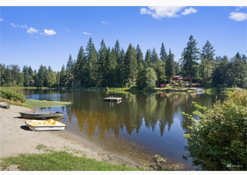 Community park with floating dock and swimming beach - 23603 W Lake Kayak Dr