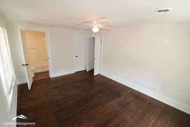 Building Photo - 1021 Fremont St