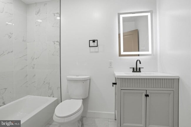 Building Photo - 20 Redbrook Ln