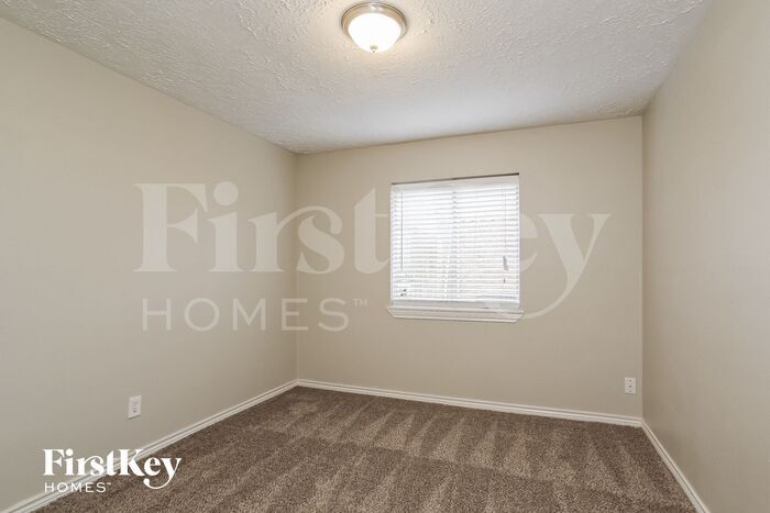 Building Photo - 11431 Stoughton Dr