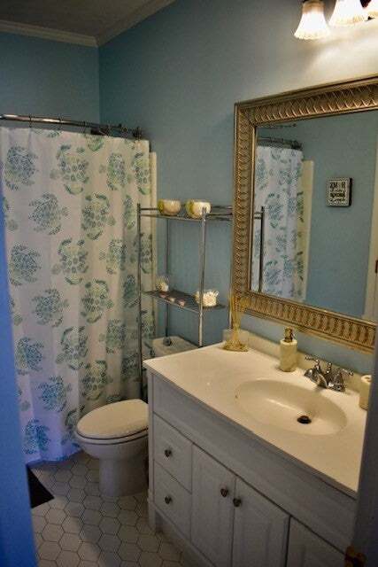 Building Photo - 2004 Townvue Ct