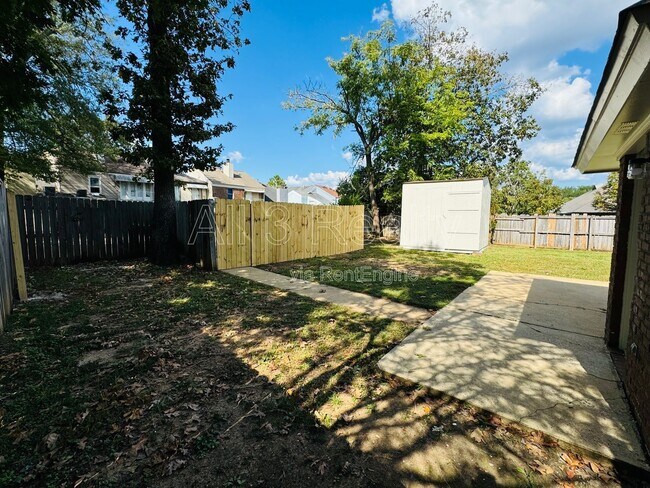 Building Photo - 4025 Oak Shadow Ln