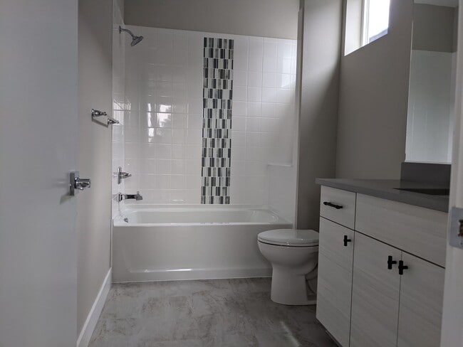 Building Photo - Modern 3-Bedroom Home in Prime Arvada Location