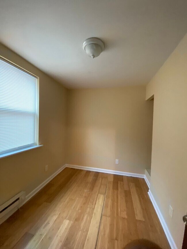 Building Photo - 2554 N 9th St