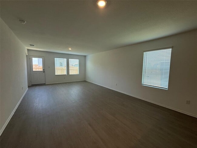 Building Photo - 165 Kyanite Dr